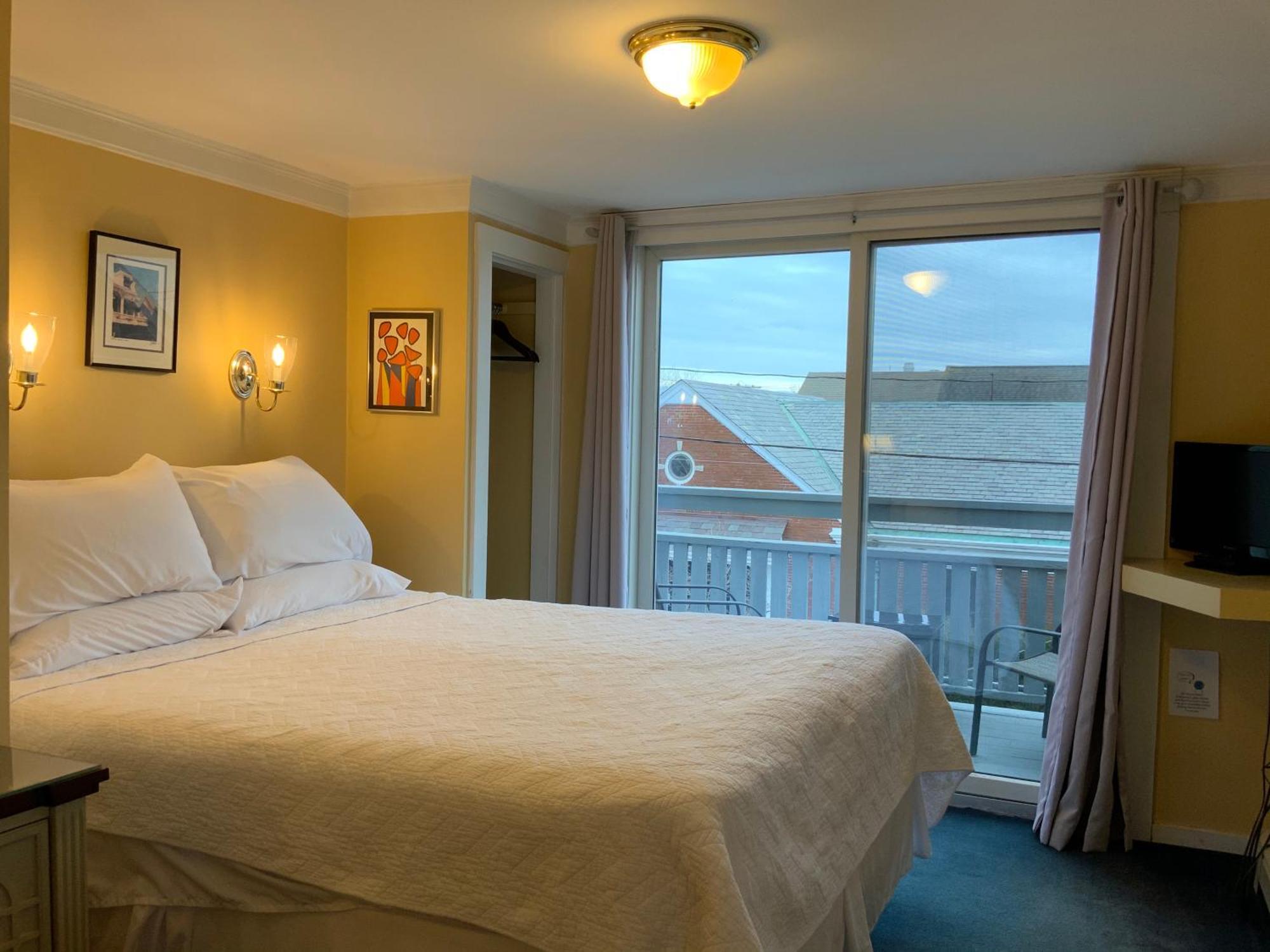 Brasswood Inn Провинстаун Экстерьер фото