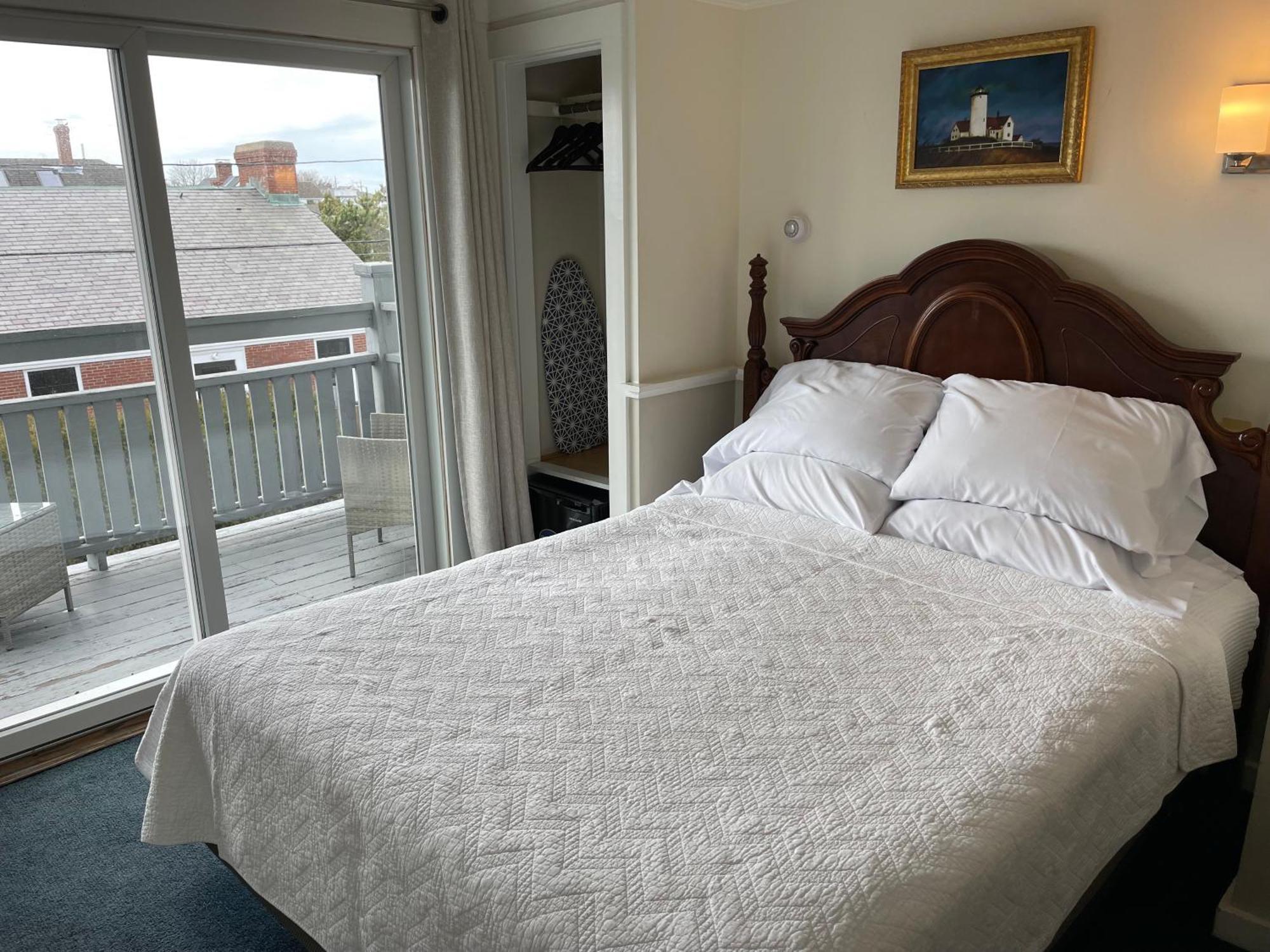 Brasswood Inn Провинстаун Экстерьер фото