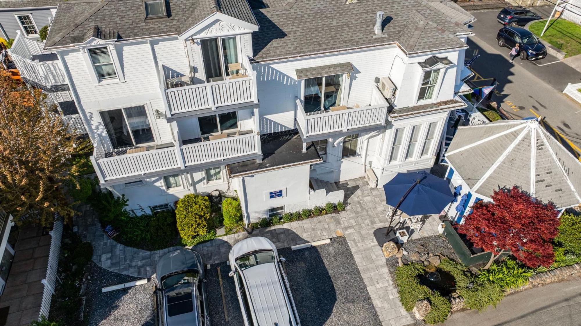 Brasswood Inn Провинстаун Экстерьер фото