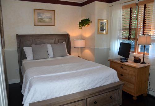 Brasswood Inn Провинстаун Экстерьер фото
