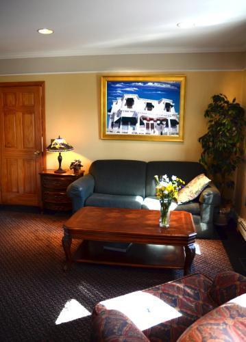 Brasswood Inn Провинстаун Экстерьер фото